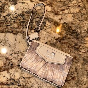 Coach wristlet wallet